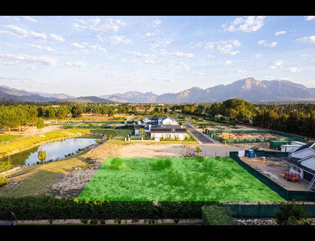 1,045M² VACANT LAND FOR SALE IN PEARL VALLEY GOLF & COUNTRY ESTATE